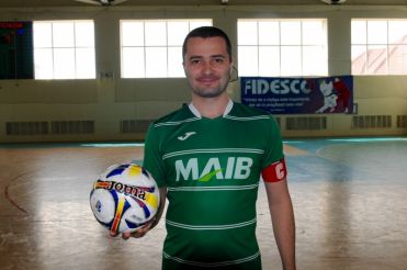 

                                                                                     https://maib.md/storage/media/2016/3/23/echipa-maib-la-minifotbal-evolueaza-la-open-cupa-presei-in-uniforme-noi/big-echipa-maib-la-minifotbal-evolueaza-la-open-cupa-presei-in-uniforme-noi.png
                                            
                                    