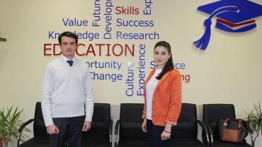 

                                                                                     https://maib.md/storage/media/2016/6/9/serghei-cebotari-presedinte-maib-ajutam-tinerii-sa-si-valorifice-dreptul-fundamental-la-educatie/big-serghei-cebotari-presedinte-maib-ajutam-tinerii-sa-si-valorifice-dreptul-fundamental-la-educatie.png
                                            
                                    