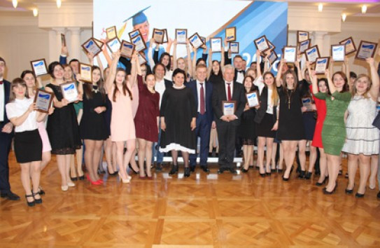 

                                                                                     https://maib.md/storage/media/2022/03/16//big-image_1647435906_lfGRrETlIk.jpg
                                            
                                    