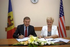 

                                                                                     https://maib.md/storage/media/2022/03/18//big-image_1647597978_frMqQ0wXLa.jpg
                                            
                                    