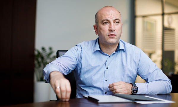 

                                                                                     https://maib.md/storage/media/2023/09/22//big-image_1695390572_ulbaaEJTDo.png
                                            
                                    